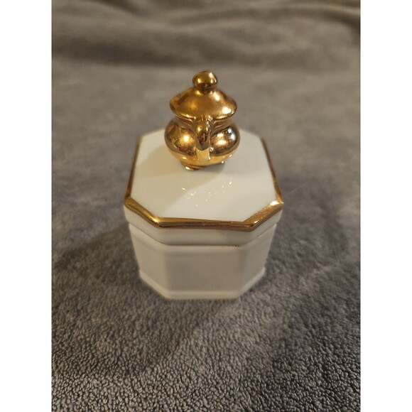 Enesco 1978 Sugar Bowl Trinket Box Jar White with 18 Kt Gold Accents - Picture 4 of 8
